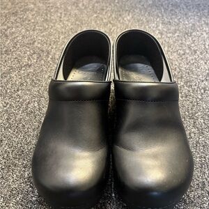 Dansko Black Women's Clogs (11.5-12 Wide)